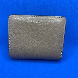 Marc Jacobs brown beige leather wallet
